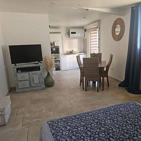 Tylyan Villa Le Thor Exterior photo
