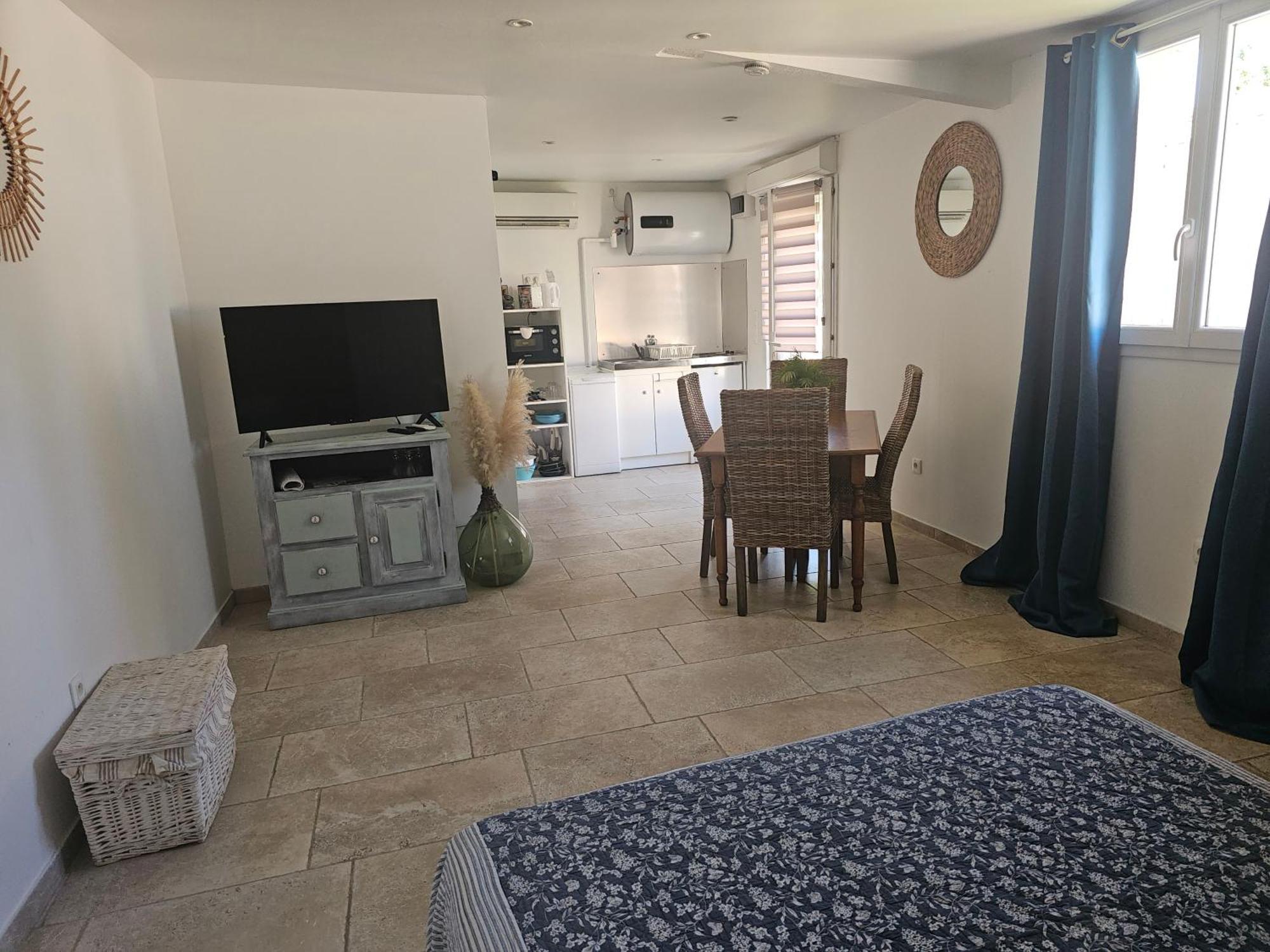 Tylyan Villa Le Thor Exterior photo